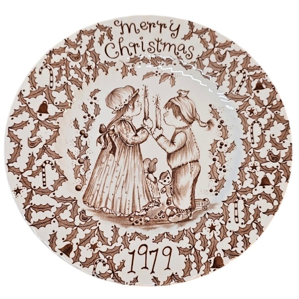 1979 A Happy Holiday to You Royal Crownford Norma Sherman Staffordshire 9" Plate